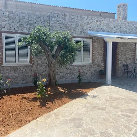 Otto Ulivi Con Piscina Privata * Terrasini